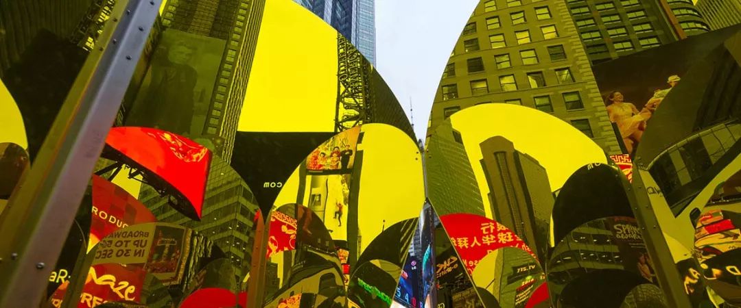 【盘点】历年情人节创意艺术装置 in 美国纽约时代广场 - 美陈网站 美陈推荐 美陈网站 美陈前沿 